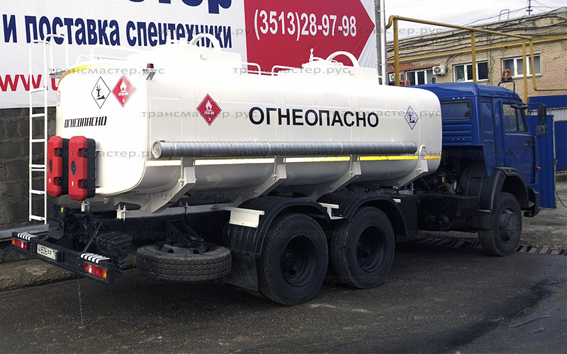 Автоцистерна  для светлых нефтепродуктов АЦ-17